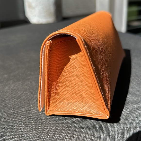 NWOT- Tory Burch Sunglass Case with Soft Pouch - Picture 4 of 9